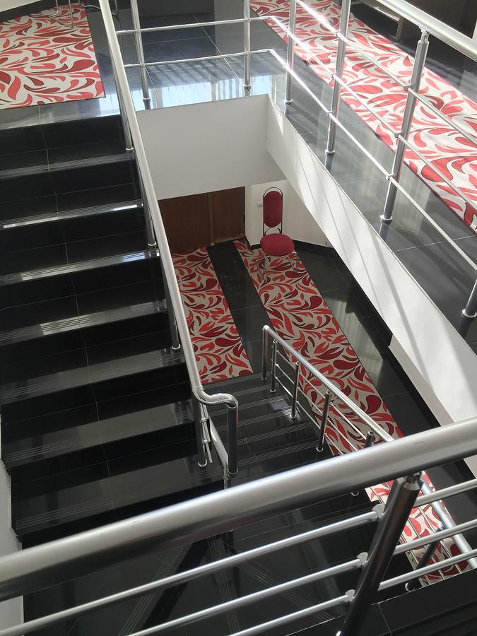 יירבאן Ossanna Hotel מראה חיצוני תמונה