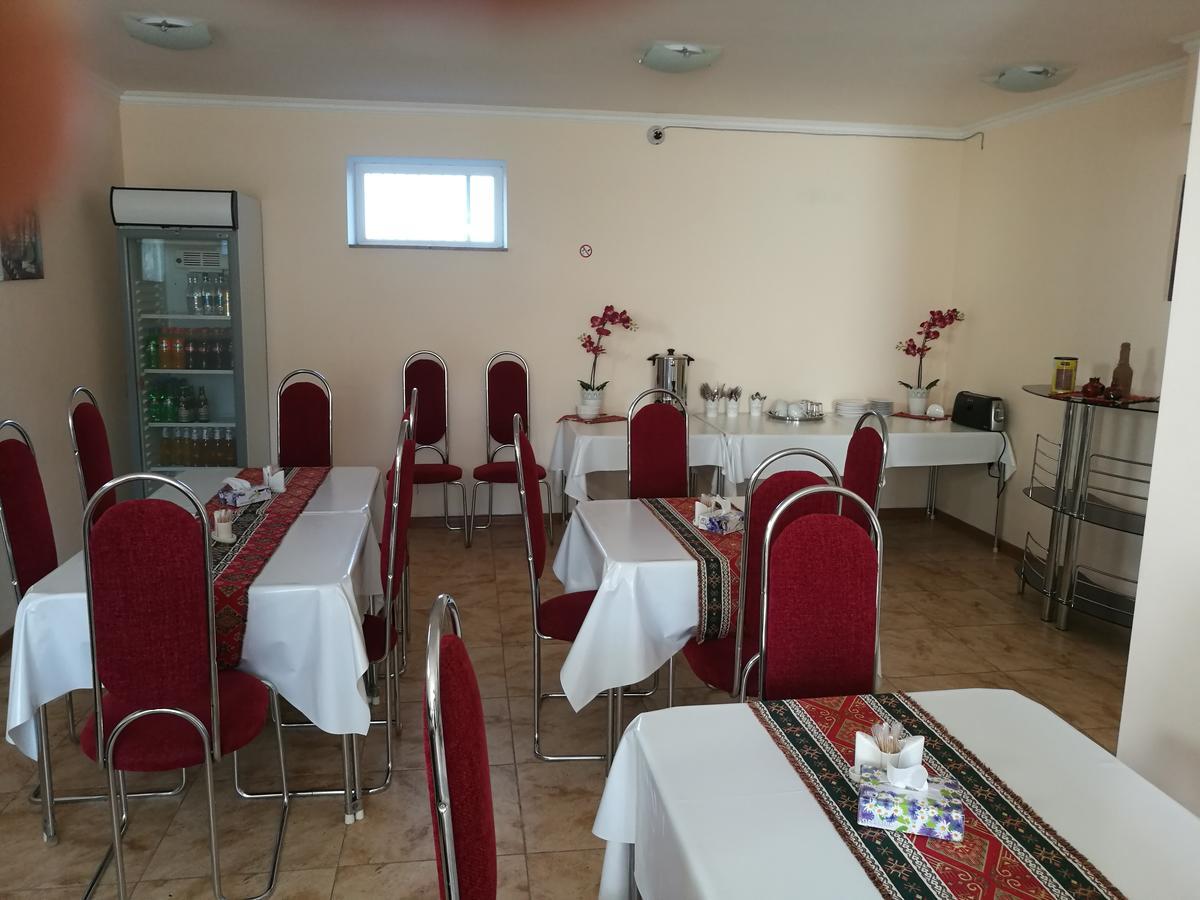 יירבאן Ossanna Hotel מראה חיצוני תמונה